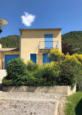 Fitis 6 person villa with 1 pool on a residence